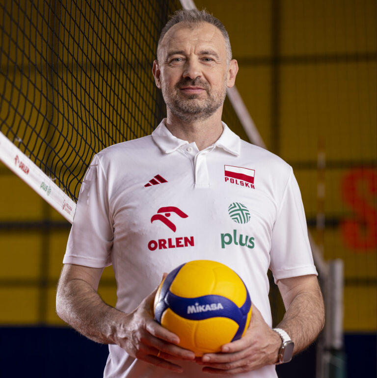 Nikola Grbić zdjęcie z piłką