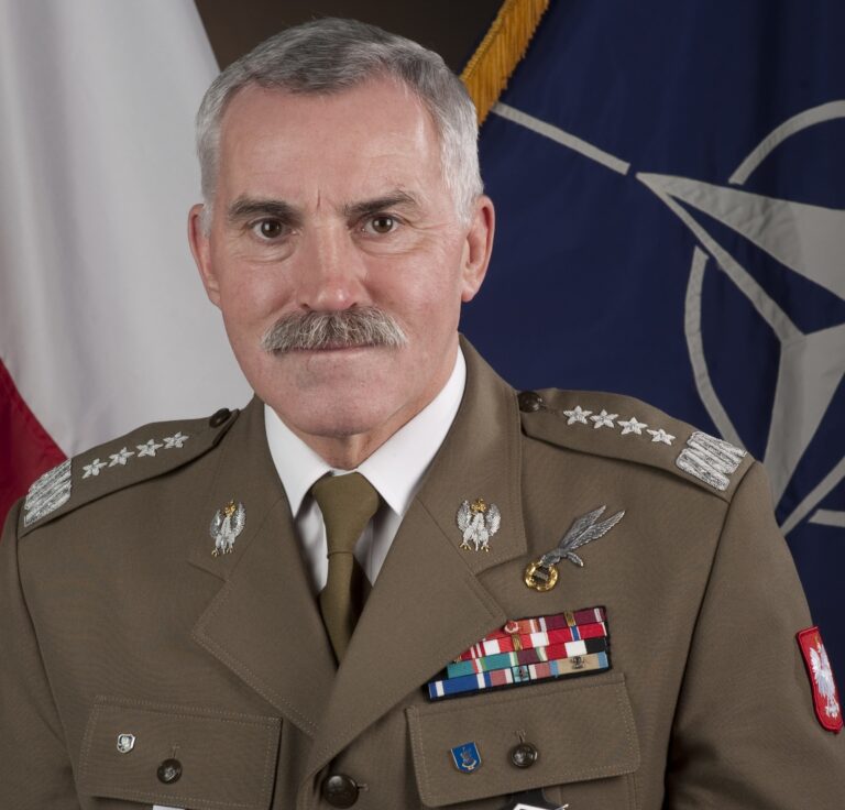 generał Mieczysław Bieniek