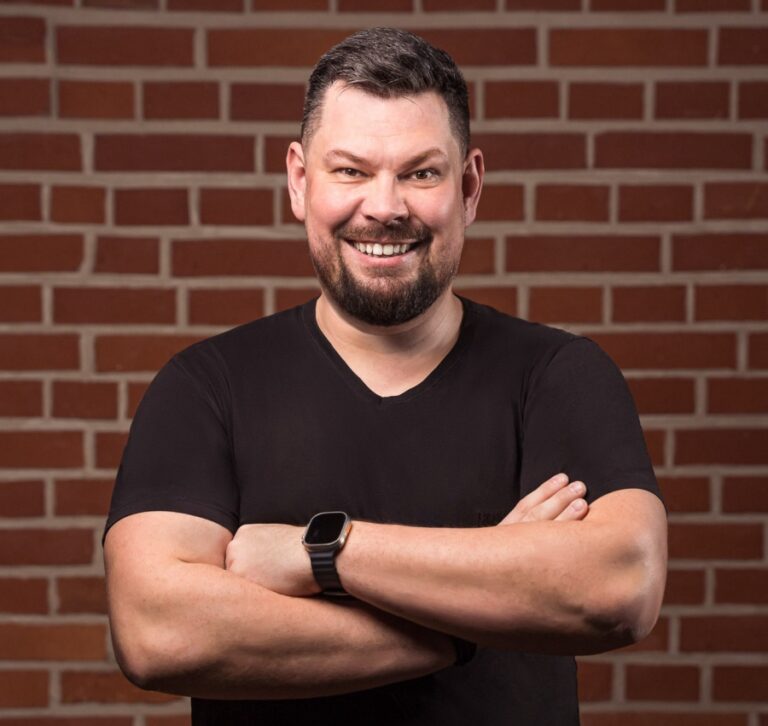 Kamil Porembiński portret 2023 8